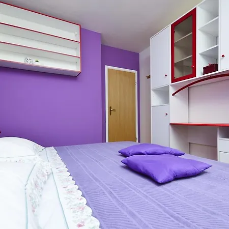 City Center Apartment *